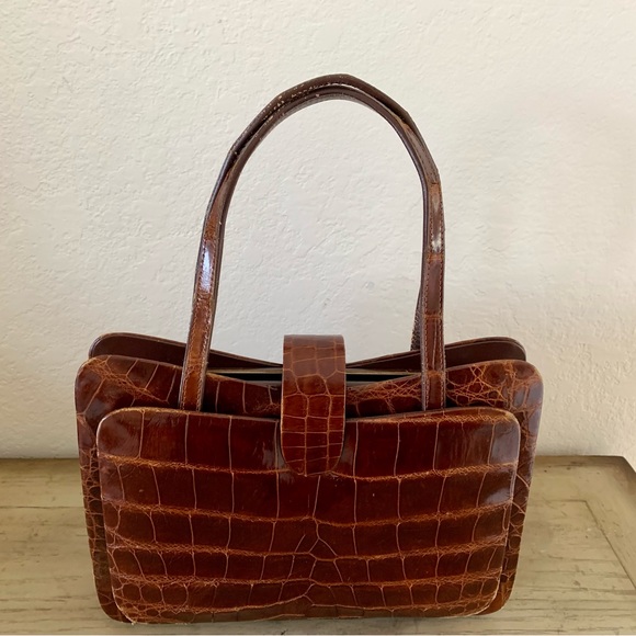 VINTAGE ALLIGATOR HANDBAG - Picture 6 of 7